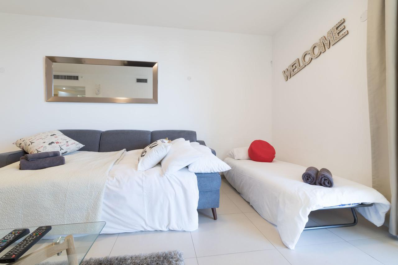Luxury One-Bedroom Apartment/Parking In City Center Jerusalem Exteriör bild