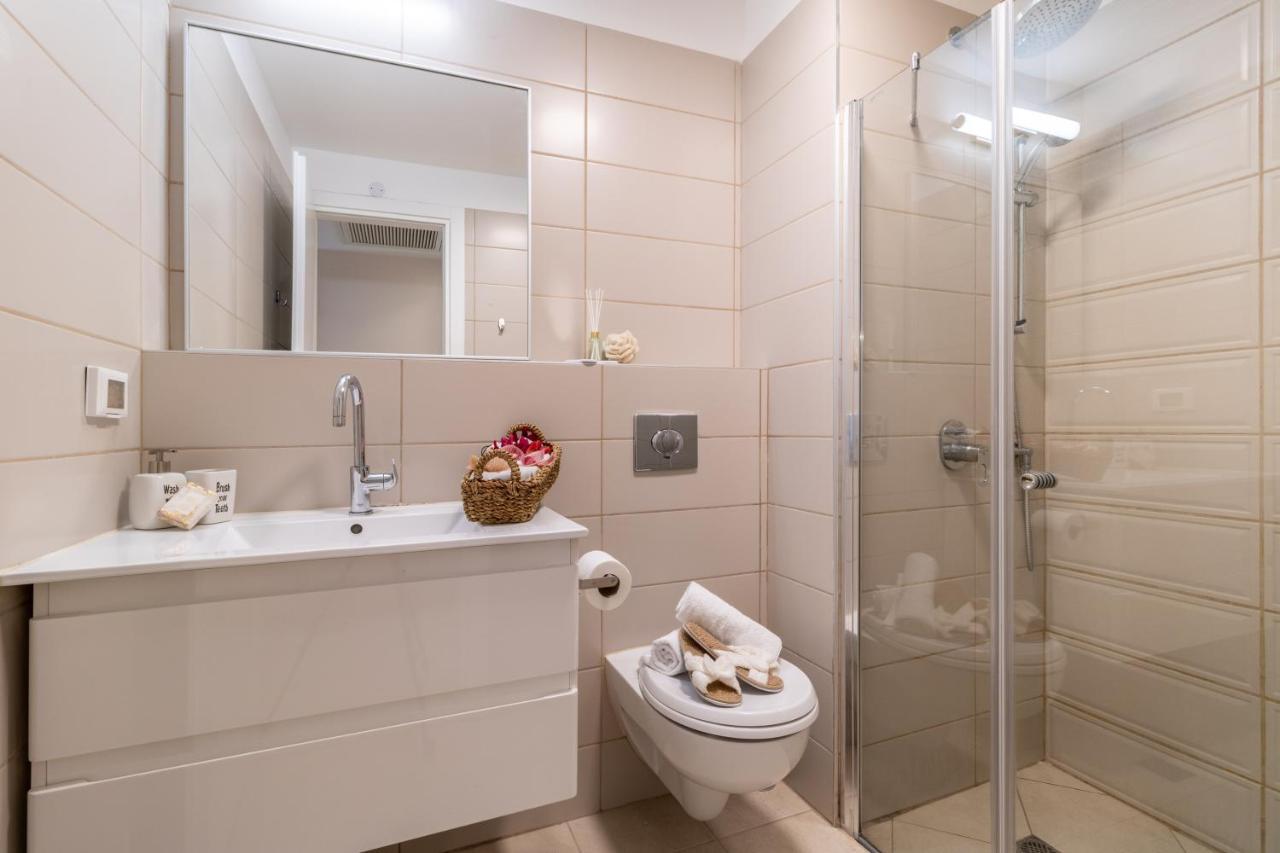 Luxury One-Bedroom Apartment/Parking In City Center Jerusalem Exteriör bild