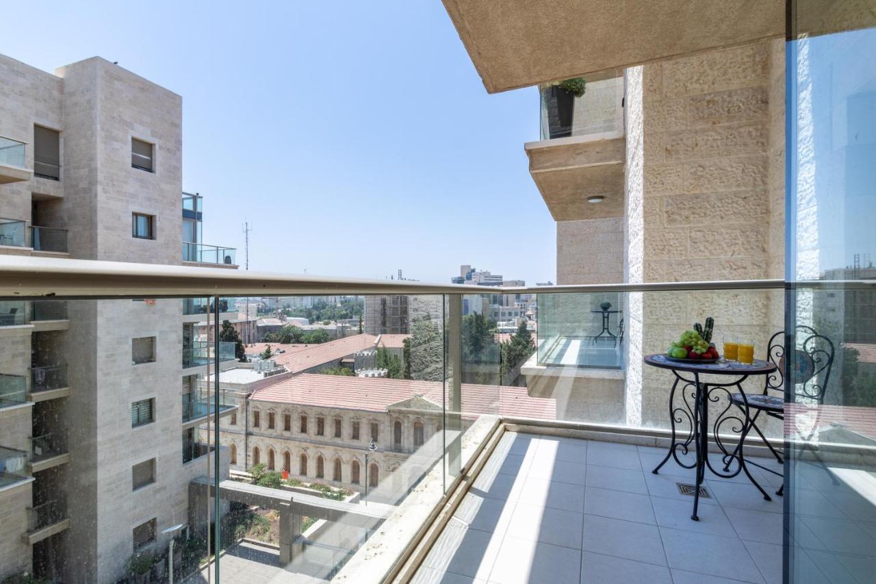 Luxury One-Bedroom Apartment/Parking In City Center Jerusalem Exteriör bild